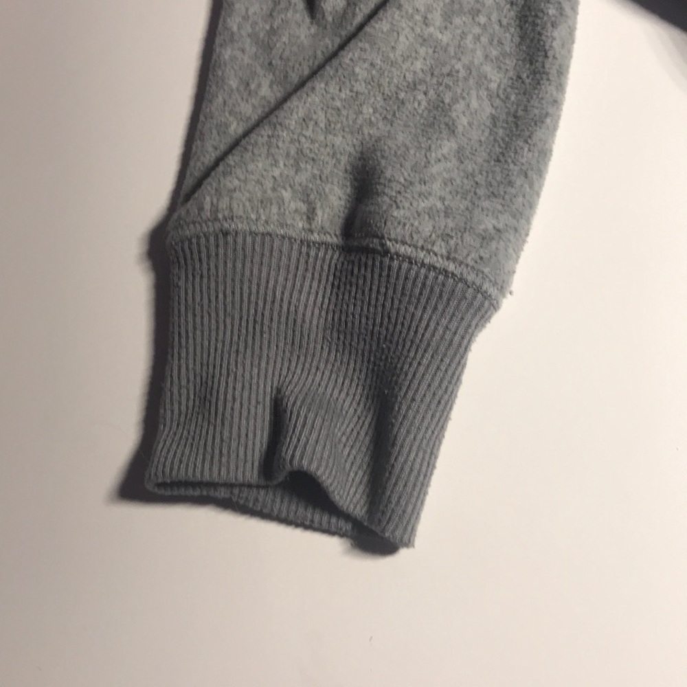 Basic Sweatshirt - Picture 4 of 4
